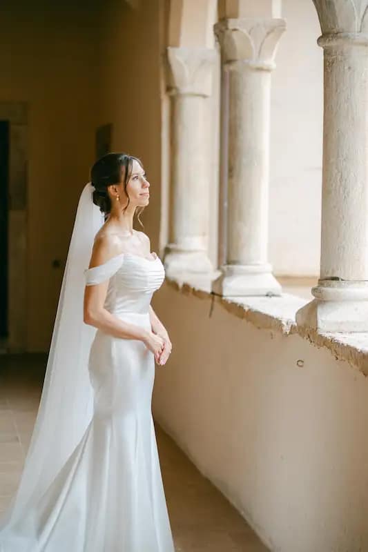 Italian wedding photography locations including Tuscany vineyards, Umbrian castles and medieval towns